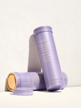Oribe Serene Scalp Oil Control Dry Shampoo powder